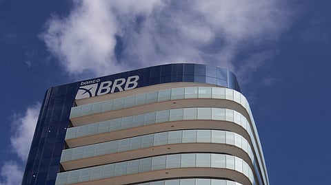 Ex-presidente de banco público no Brasil detido em escândalo de corrupção