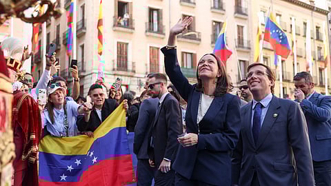 María Corina Machado com o presidente da câmara de Madrid.