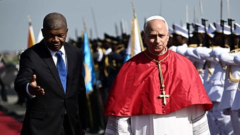 Papa Leão XIV em Angola, recebido pelo presidente João Lourenço