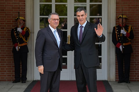 Seguro foi recebido pelo primeiro-ministro espanhol, Pedro Sánchez. 