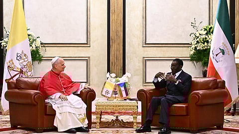 O papa leão XIV com o presidente da Guiné-Equatorial, Teodoro Obiang.