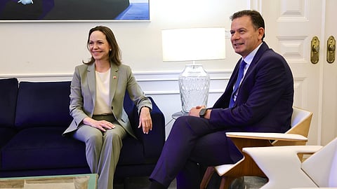 Luís Montenegro com María Corina Machado em São Bento