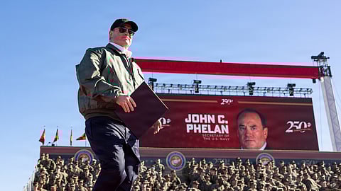 Phelan é o quarto elemento da administração a sair desde março após Kristi Noem, Pam Bondi e Lori Chavez-DeRemer.