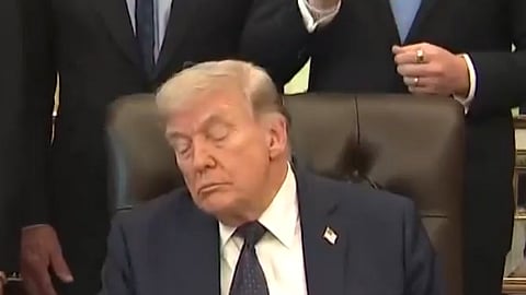 Trump dormita durante conferência de imprensa e justifica erro de matemática (veja o vídeo)