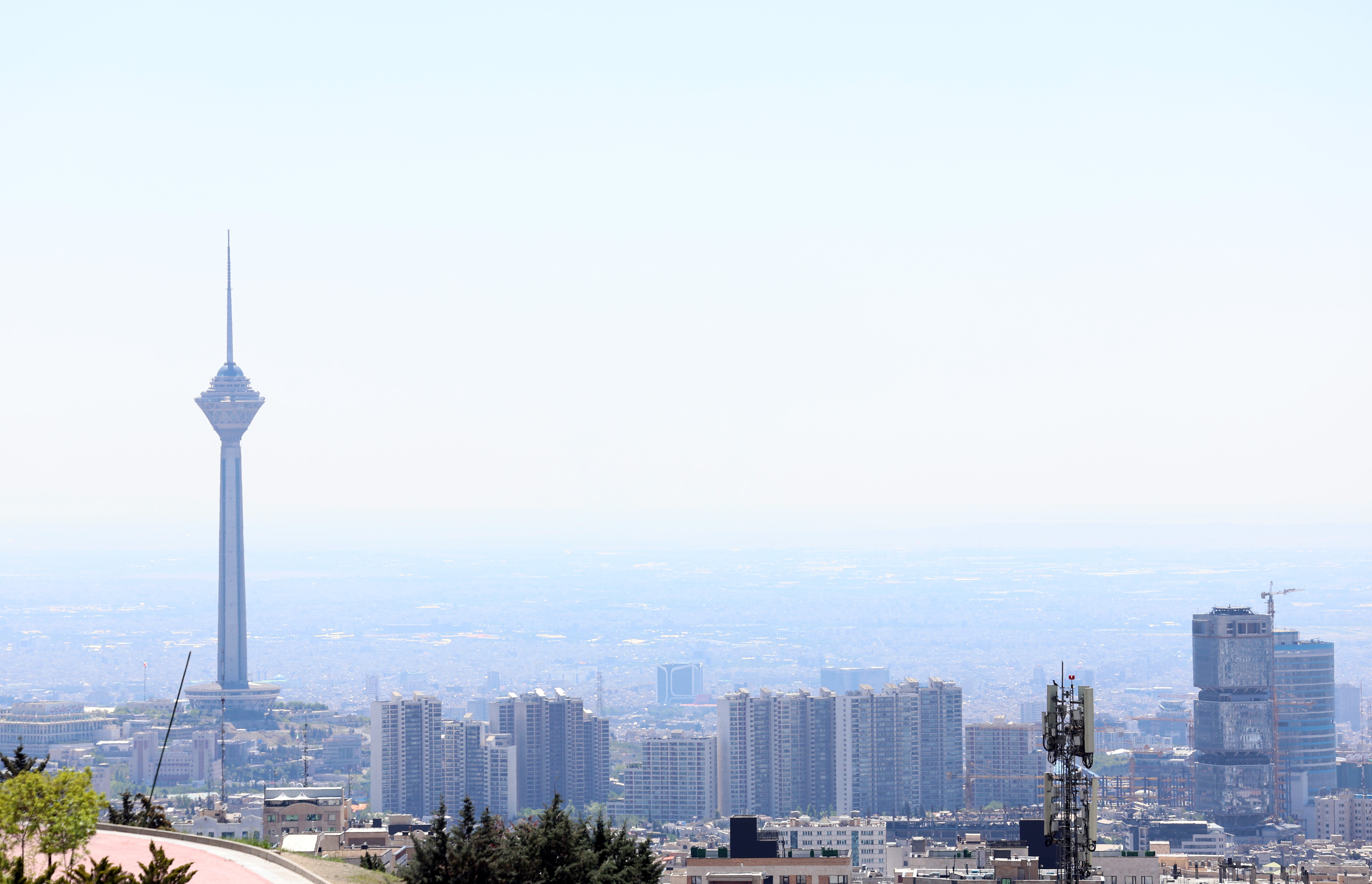 Trump Sends Special Envoys to Pakistan to Resume Iran Peace Talks as Diplomacy Intensifies