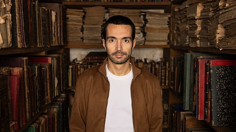 Rui Couceiro estreia-se na não-ficção com dez histórias de leitores ávidos de várias nacionalidades e profissões.