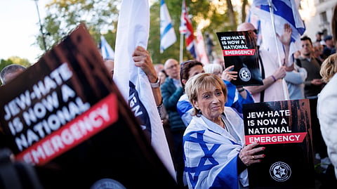 Ação de protesto contra o antisemitismo, junto a Downing Street