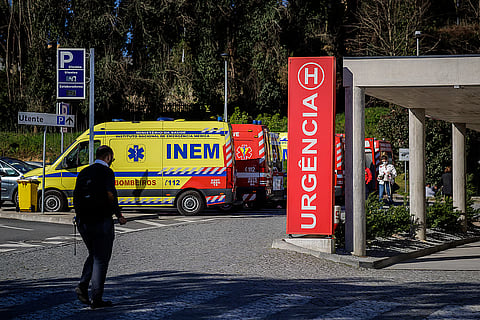 Horas extra nas urgências podem valer aos médicos entre 40% a 80% do salário