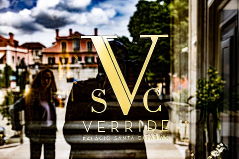 O Hotel Verride é já uma referência, junto ao miradouro de Santa Catarina