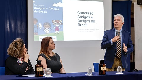 Iniciativa, lançada pelo consulado brasileiros em Lisboa, reúne escolas de todo o país.