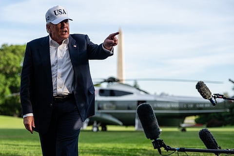  Donald Trump volta à Casa Branca após visita à China.