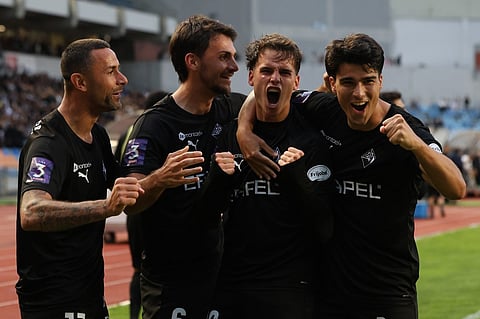 Académica junta-se a Amarante e sobe à II Liga. Belenenses vai disputar o play-off