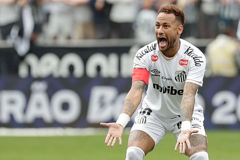 Neymar, capitão do Santos