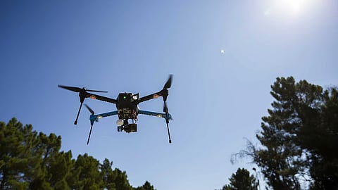 "Abriguem-se num local seguro". Lituânia emite alerta e suspende voos após incursão de drone  