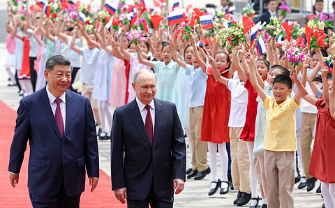 Xi recebeu em Pequim Putin, menos de uma semana depois de Trump ter ido à China.