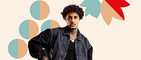 MC Livinho é um dos maiores nomes do funk brasileiro, conhecido pelos hits românticos e pelo estilo “funk ousadia”.
