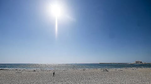 Sete distritos do centro e sul sob aviso amarelo devido ao calor a partir desta terça-feira