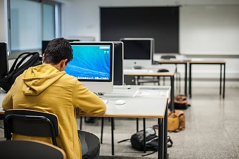 Provas de 4.º e 6.º ano começam hoje com escolas prontas para o formato digital