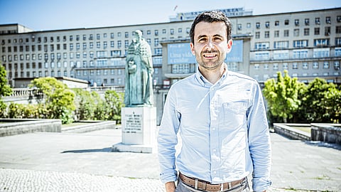 Pedro Nascimento Alves divide a sua investigação clínica entre a Faculdade de Medicina de Lisboa e a Unidade de AVC do Hospital de Santa Maria.