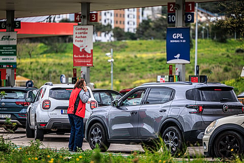 Desde as 00h00 deste dia 1 de junho que vale a pena encher o depósito do carro.
