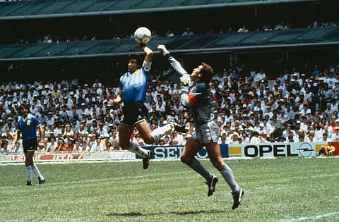 A 'Mão de Deus' de Diego Armando Maradona é um dos maiores momentos da história de todos os Mundiais. 