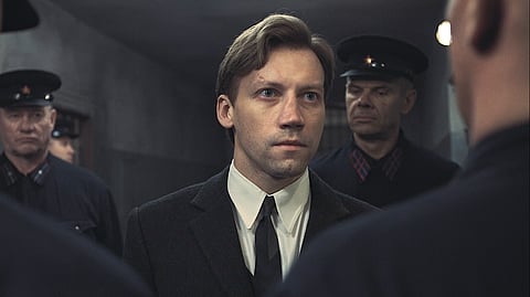 Alexander Kuznetsov: no labirinto de um sistema totalitário.