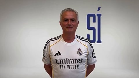 Florentino Pérez anuncia José Mourinho como treinador do Real Madrid