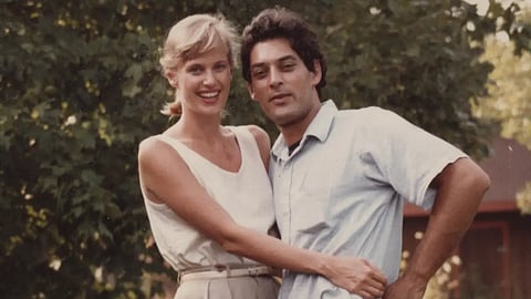 A morte de Paul Auster em 2024, após décadas de vida comum, levou a mulher e escritora Siri Hustvedt a evocá-lo num livro de memórias.