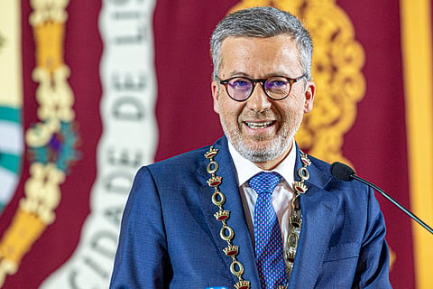 Executivo de Carlos Moedas quer renovar dirigentes da Câmara de Lisboa.