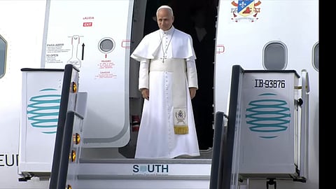 O papa à chegada a Tenerife, na manhã desta sexta-feira (12 de junho).