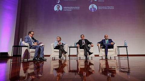 O painel começara com a antiga comissária europeia Elisa Ferreira a advertir que a baixa produtividade de Portugal "tem de ser resolvidos com estratégias muito bem pensadas, a médio e a longo-prazo". 