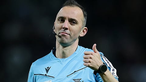 Árbitro internacional português João Pinheiro 