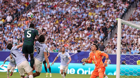 'Leão' Maxi Araújo salva Uruguai da derrota com Arábia Saudita no Mundial