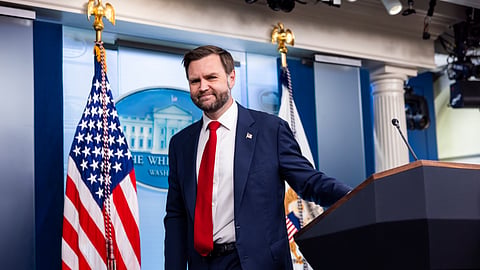 O vice-presidente JD Vance substituiu a porta-voz da Casa Branca na conferência de imprensa diária.