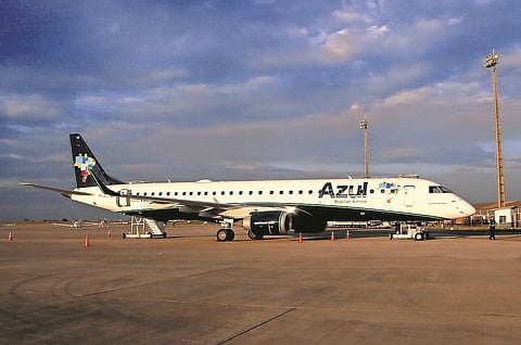 Azul comemora um ano de operações entre Porto e Recife