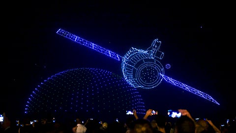 Na noite de sexta-feira, realizou-se, na praia do Titan em Matosinhos, um espetáculo com 3090 drones