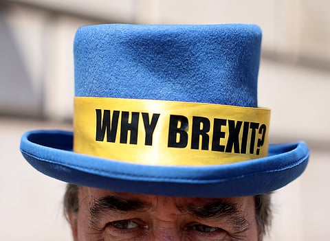 Militante pró-União Europeia numa ação junto ao Parlamento britânico.