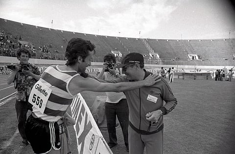 Após o triunfo nos 5000 metros, Fernando Mamede recebeu os parabéns do professor Moniz Pereira, histórico treinador do atletismo português e do Sporting, em particular. Para o triunfo de Mamede contribuiu bastante o contributo do seu colega de equipa Aniceto Simões, que acelerou a corrida e terminou em quarto lugar.