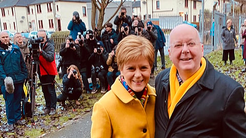Sturgeon e Murrell na campanha de 2019. 