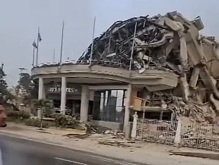 Hotel em La Guaira desabou após os sismos
