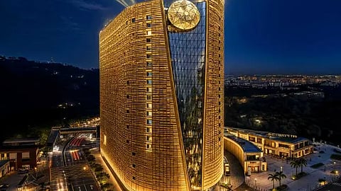 Hotel "mais caro do mundo" reabre em Macau após anos de dificuldades financeiras