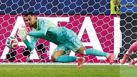 E se for preciso ir a penáltis? Diogo Costa e Livakovic são os dois maiores especialistas no ativo
