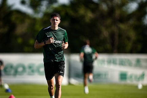 Altimira é médio-defensivo e era titular no Bétis