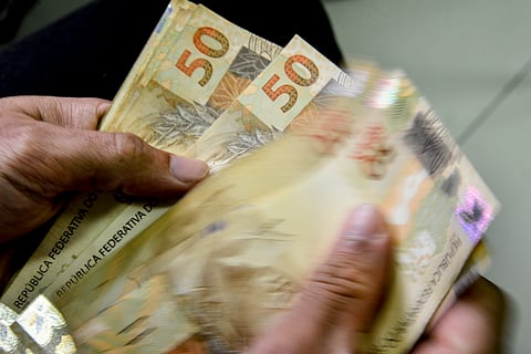 Para 2027, a projeção da inflação permanece em trajetória de aumento, passando de 4,17% para 4,18% em relação à semana anterior.