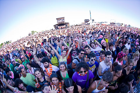 Vai ao NOS Alive? O cartaz completo,  horários, reforços nos transportes e o que pode levar para o recinto
