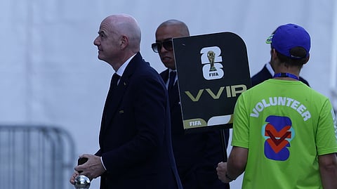 Alguns eurodeputados pedem investigação ao presidente da FIFA, na sequência do caso Trump-Balogun