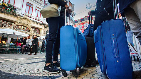 Número de turistas chegados a Portugal cresce 3,3% para 29,9 milhões em 2025