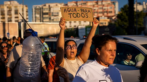 Últimos dias têm sido marcado por falta de água e protestos.