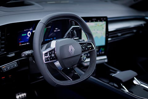 Renault admite cortar produção europeia em 300 mil veículos devido a metas europeias

