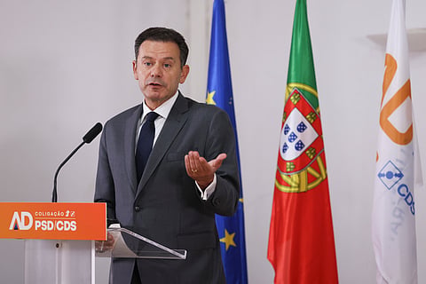 Montenegro admite processo de digitalização das avaliações complexo e aponta "algumas "resistências" de professores 